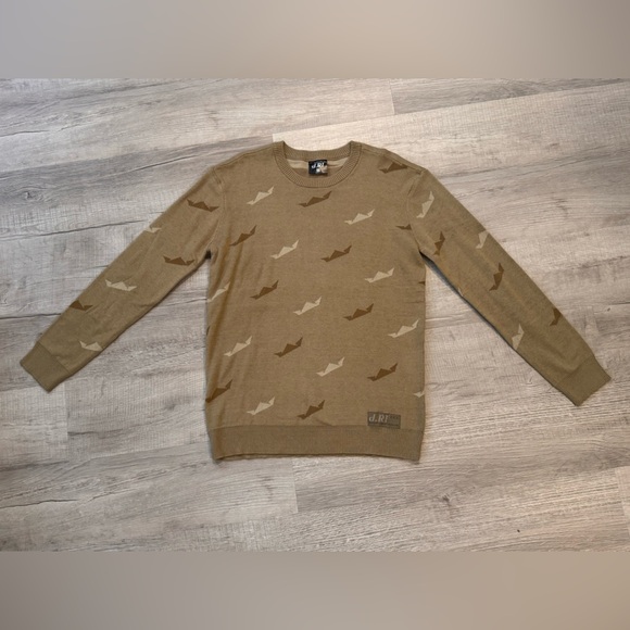 d.RT - Knit Celtic Monogram Sweatshirt (New Without Tags) - Picture 1 of 8